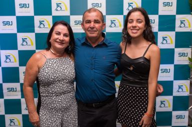 Evento de 15 Anos: SBJ Construtora & Incorporadora comemora com show de Vitor Kley e inaugura nova sede administrativa