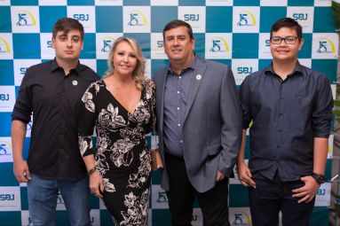 Evento de 15 Anos: SBJ Construtora & Incorporadora comemora com show de Vitor Kley e inaugura nova sede administrativa